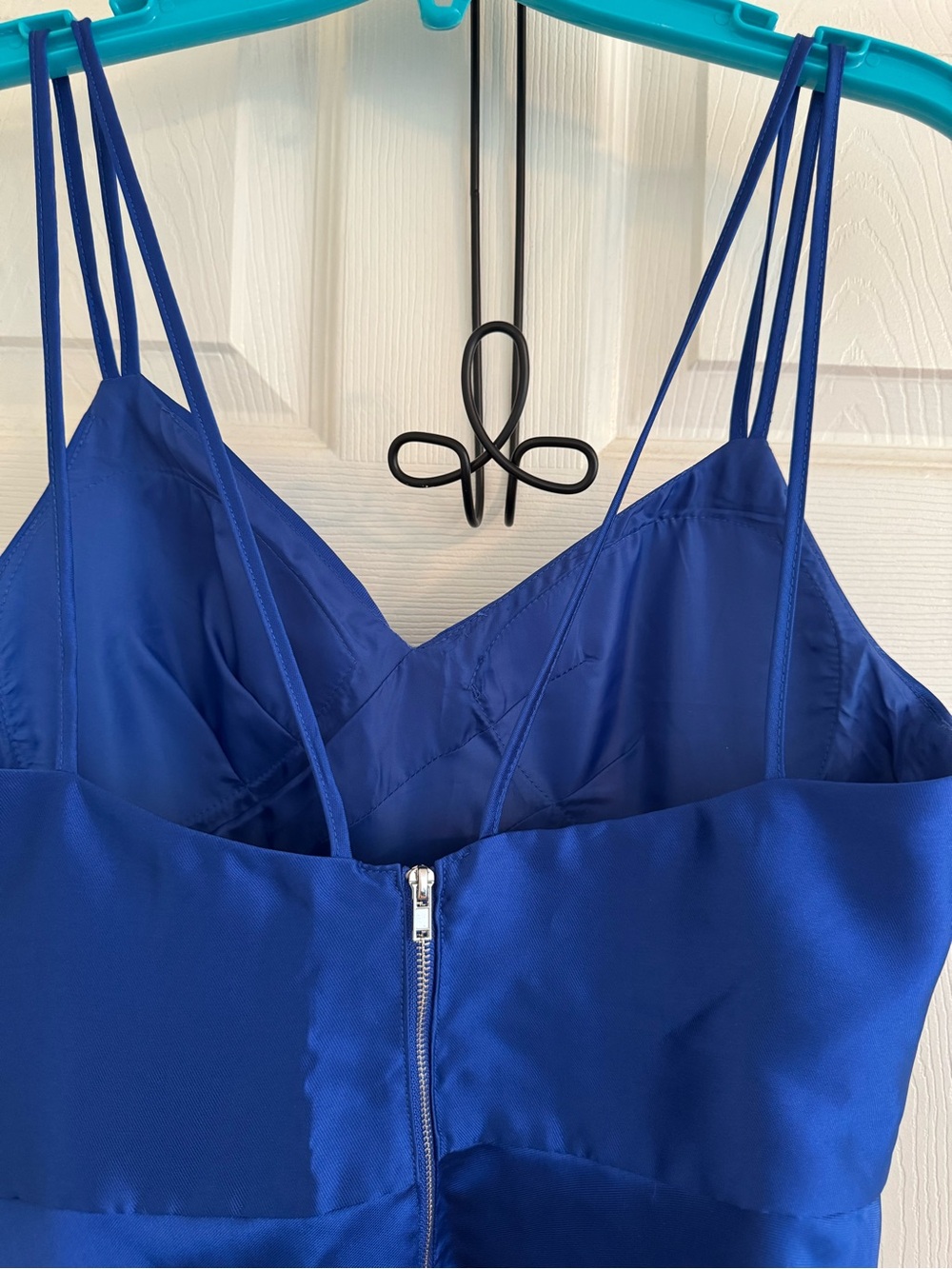 NWT Sequin Hearts Royal Blue Strappy Plunge V Gown (Size 5) - Picture 5 of 14